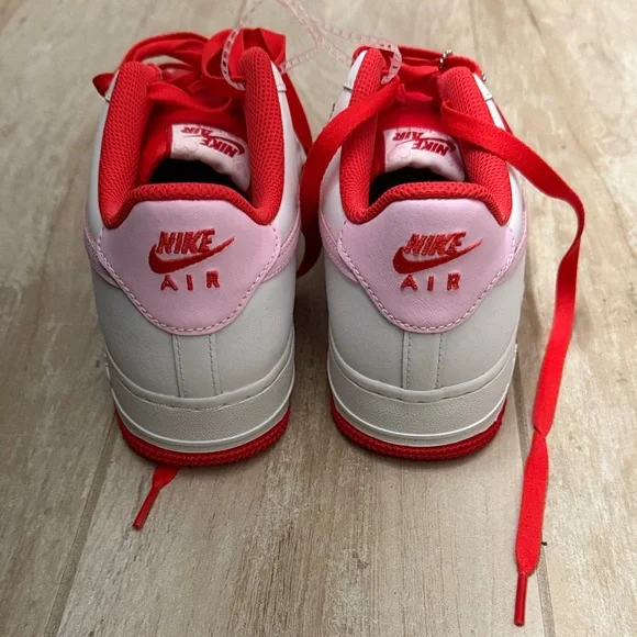 Nike Valentine’s Day Red and White Sneakers size 7Y brand new - Picture 5 of 12